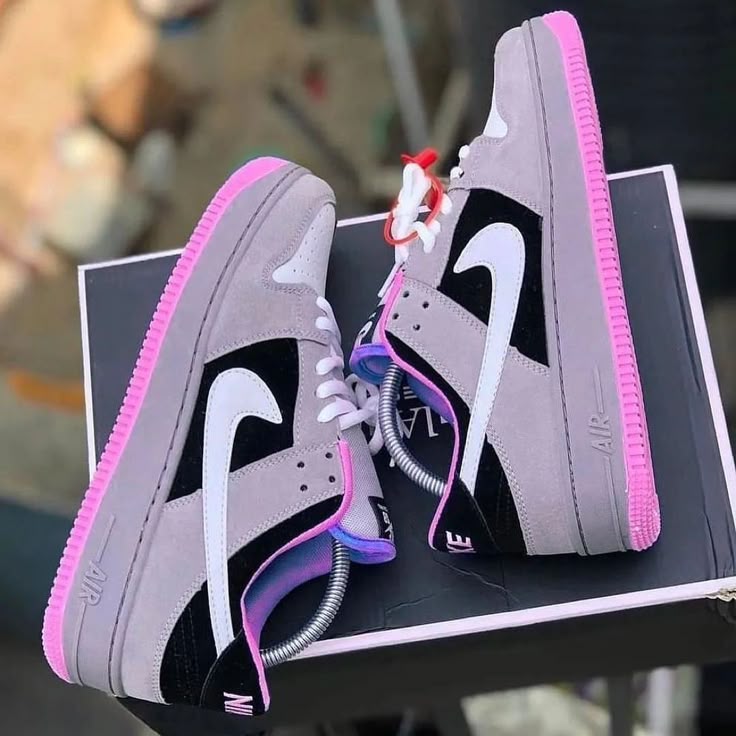 Women's Sneakers